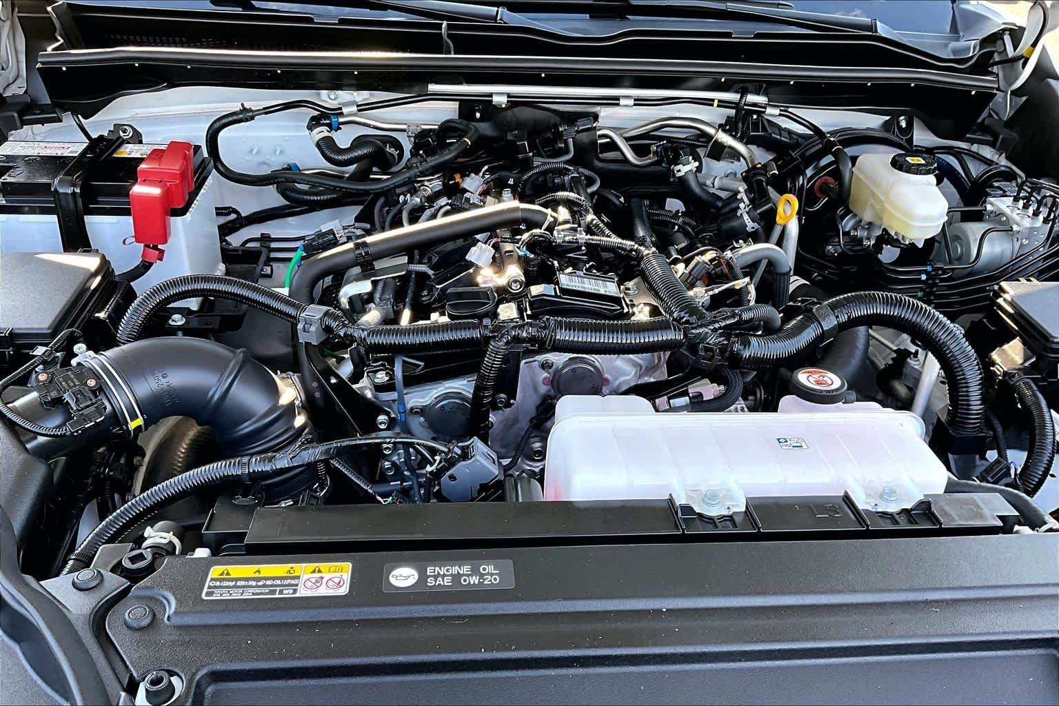 Certified Used 2025 Ice Cap Toyota SR5 image 31