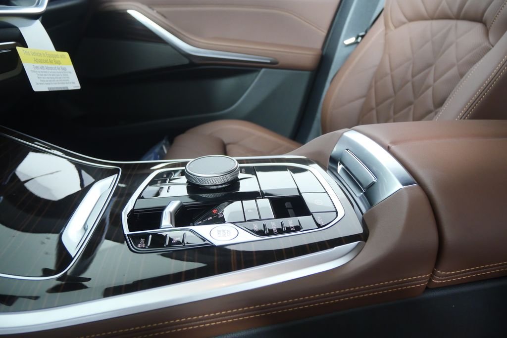 New 2026 Mineral White Metallic BMW sDrive40i image 22