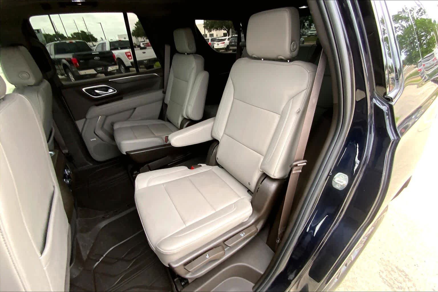 Used 2023 Midnight Blue Metallic Chevrolet Z71 image 20