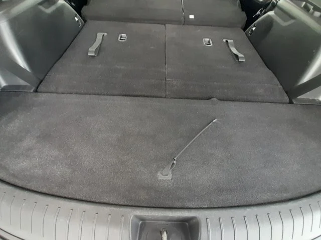 Used 2024 Green Hyundai SEL image 53