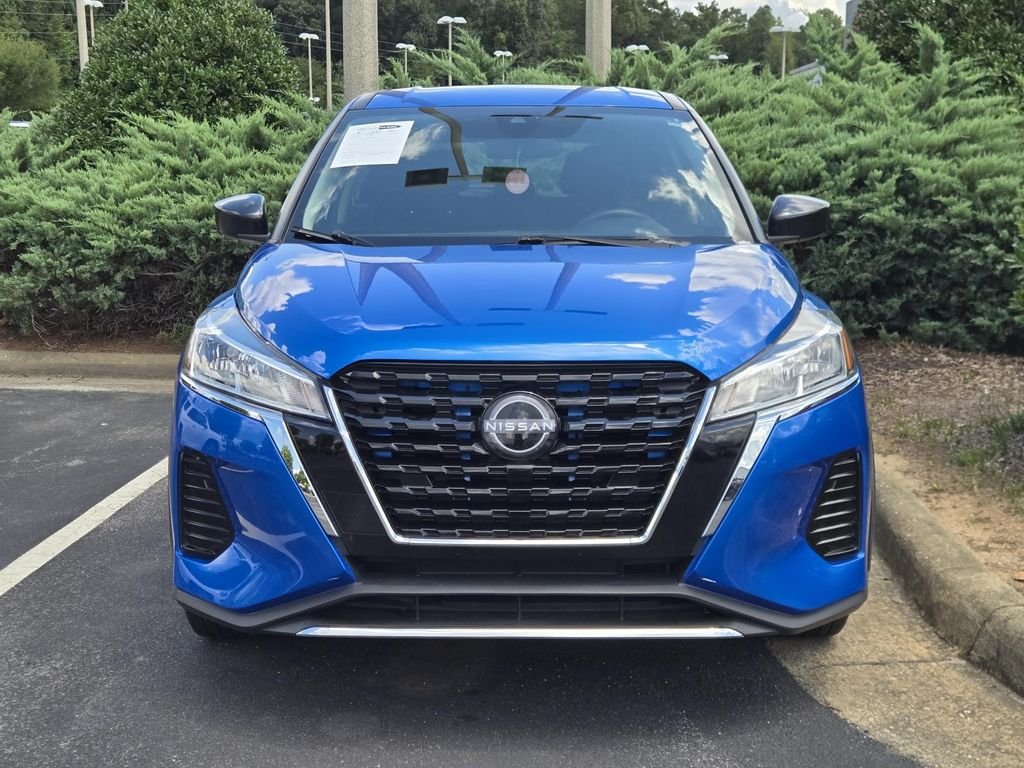 Used 2022 Blue Nissan S image 2