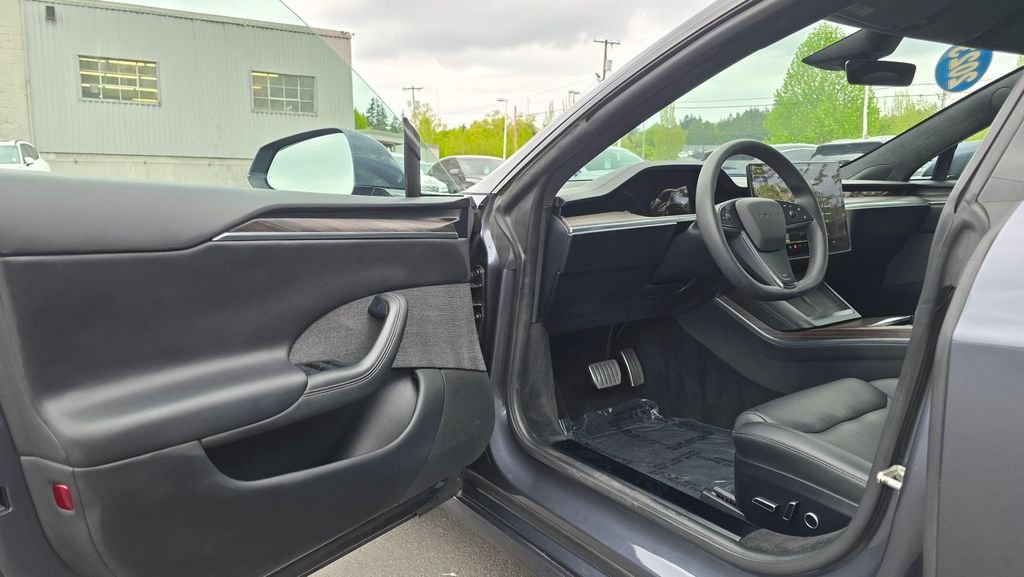 Used 2023 Stealth Gray Tesla  image 20