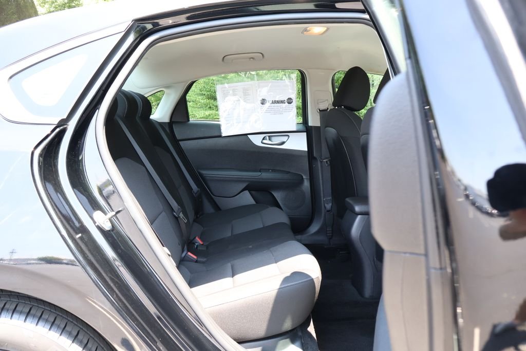 2024 Kia Forte LXS - Photo 41