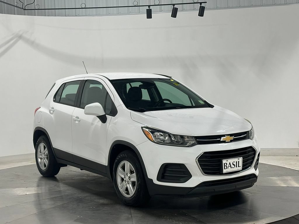 Used 2019 SUMMIT WHITE Chevrolet LS image 36