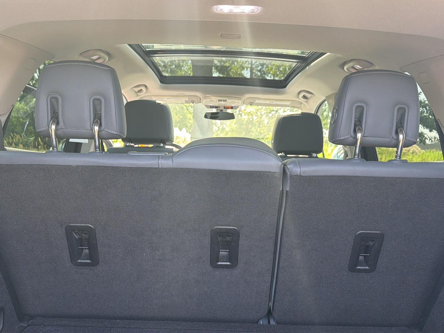 Used 2019 Galaxy Silver Metallic Buick Essence image 9