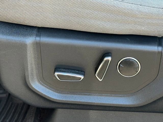 Used 2016 Gray Ford XLT image 8