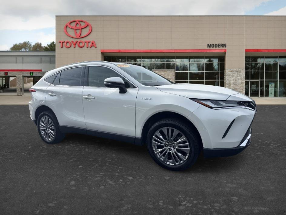 Used 2021 Blizzard Pearl Toyota XLE image 1