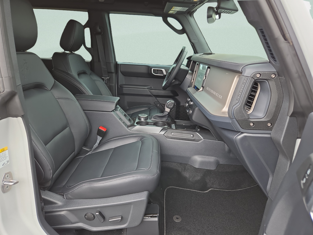 New 2026 Avalanche Gray Ford Outer Banks® image 28