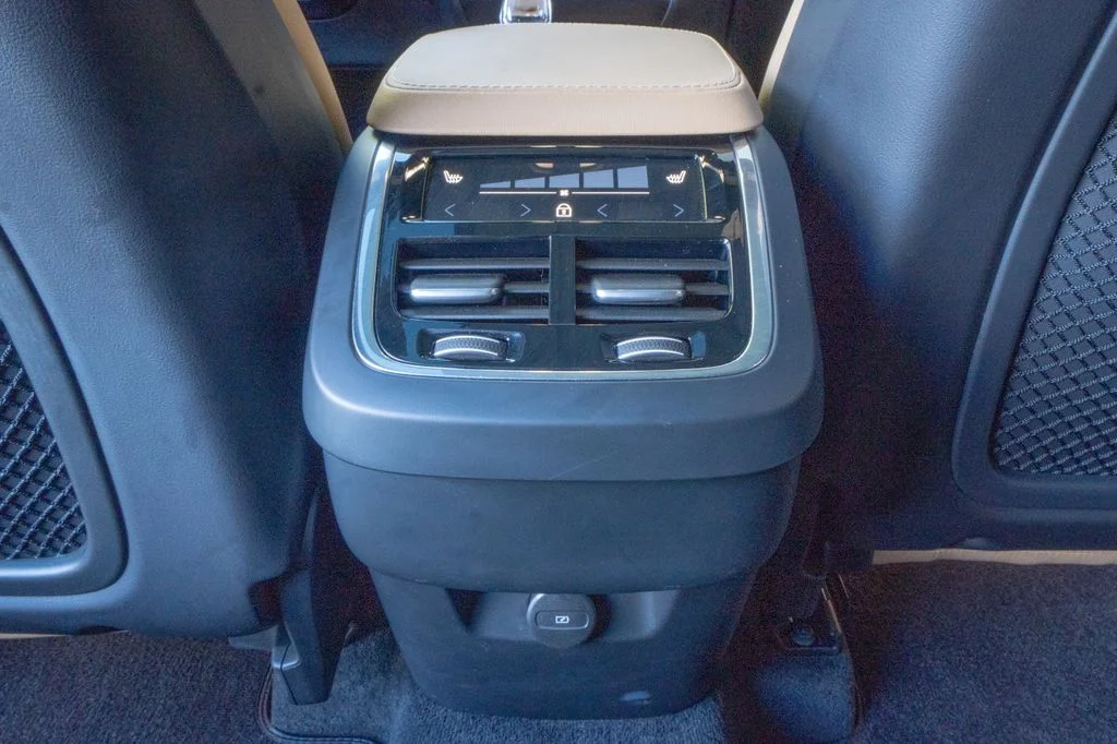 Used 2023 Silver Volvo Ultimate image 19