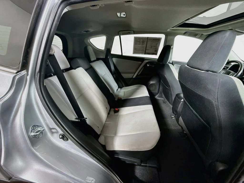 Used 2016 Silver Sky Metallic Toyota XLE image 25