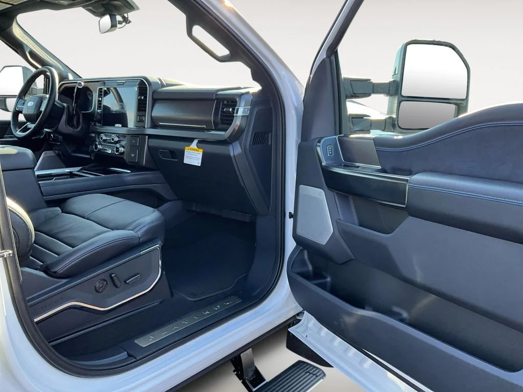 New 2026 Star White Metallic Tri-Coat Ford F-350® Platinum® image 9