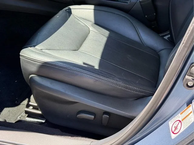 Used 2018 Blue Subaru 2.0i Limited image 15