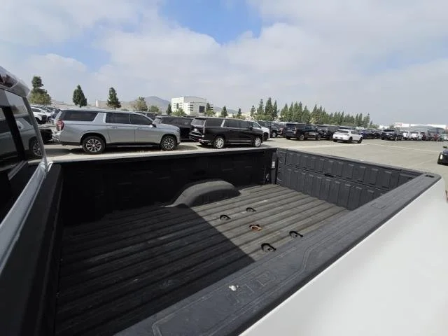 Used 2024 White Frost Tricoat GMC Denali Ultimate DRW image 3
