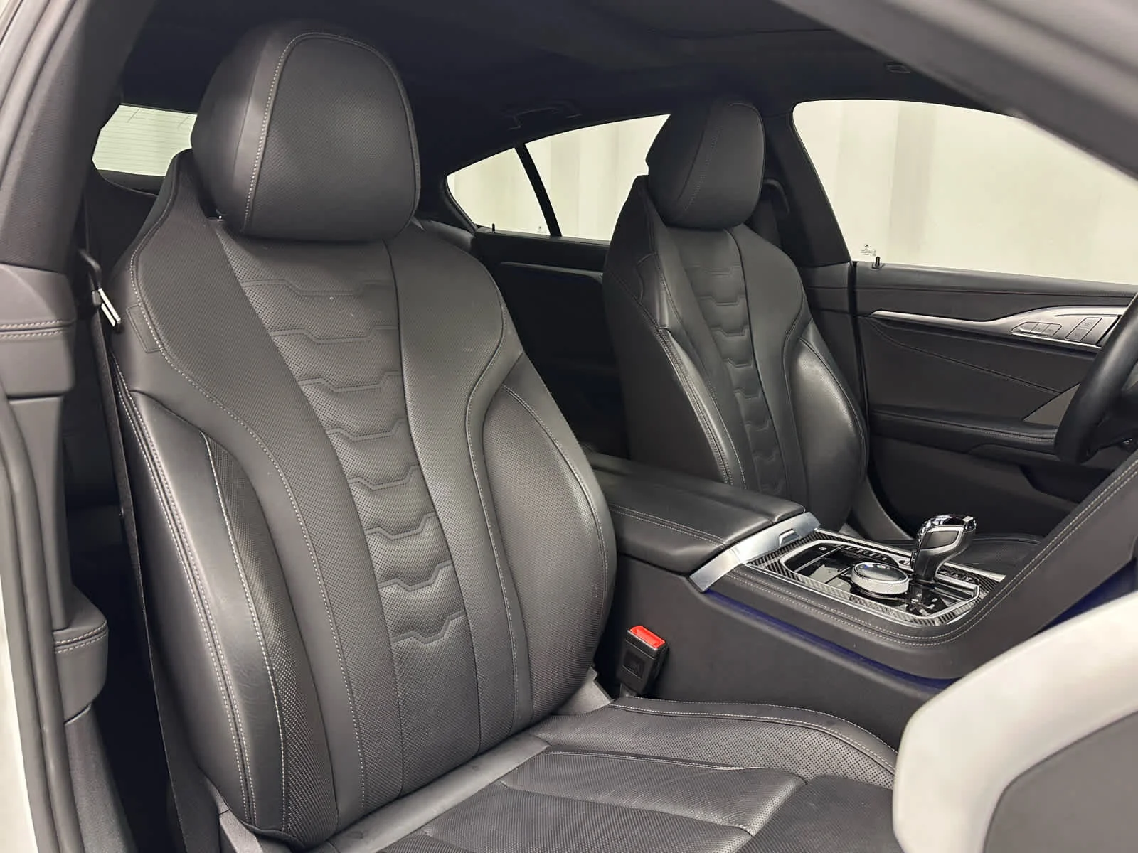 Used 2022 Mineral White Metallic BMW M850i image 19