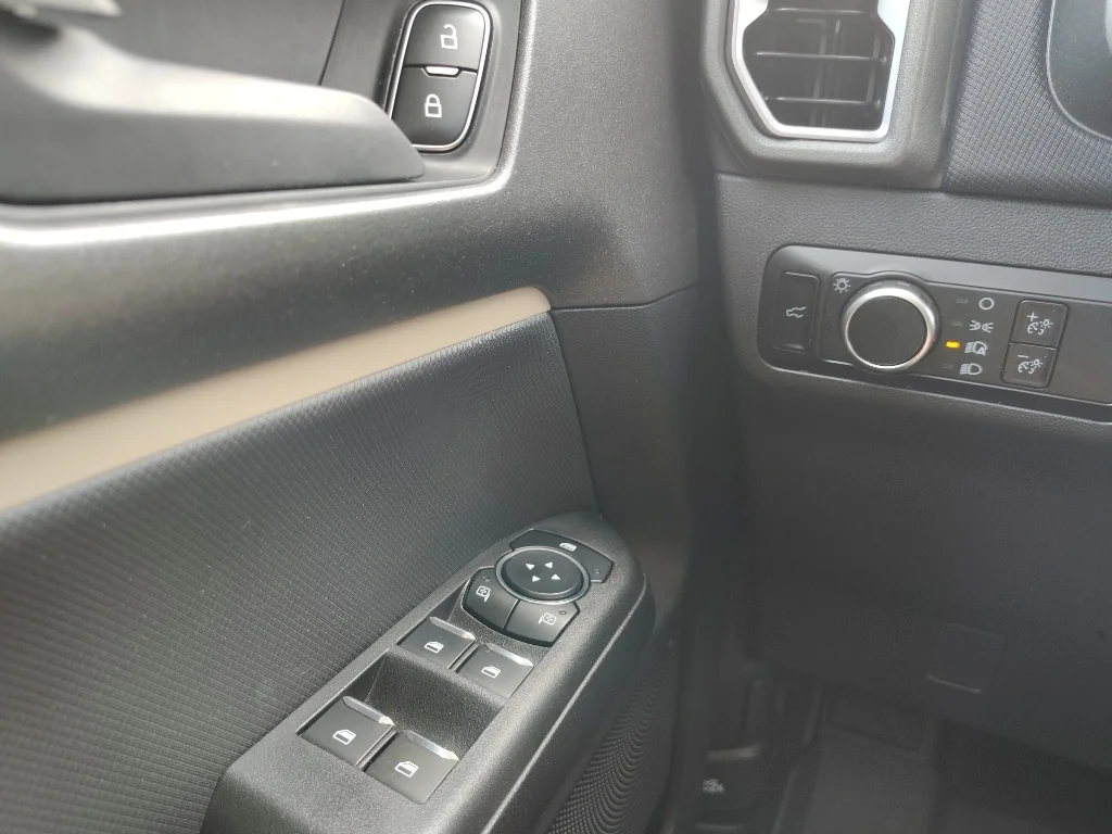 Used 2025 Shadow Black Ford Big Bend image 17