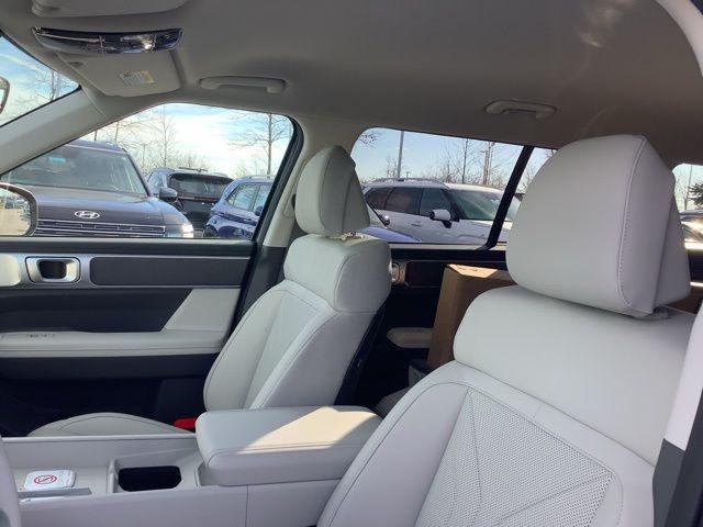 New 2026 Shimmering Silver Hyundai SEL image 20