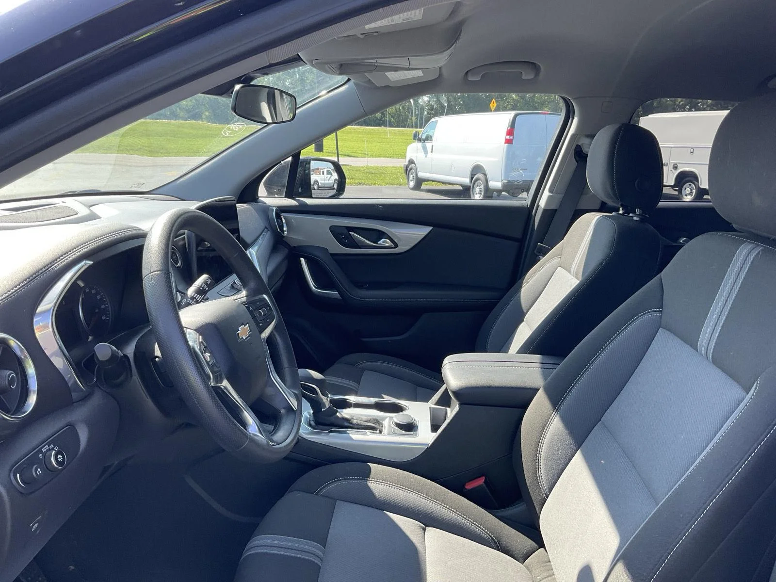 Used 2025 Black Chevrolet LT image 9