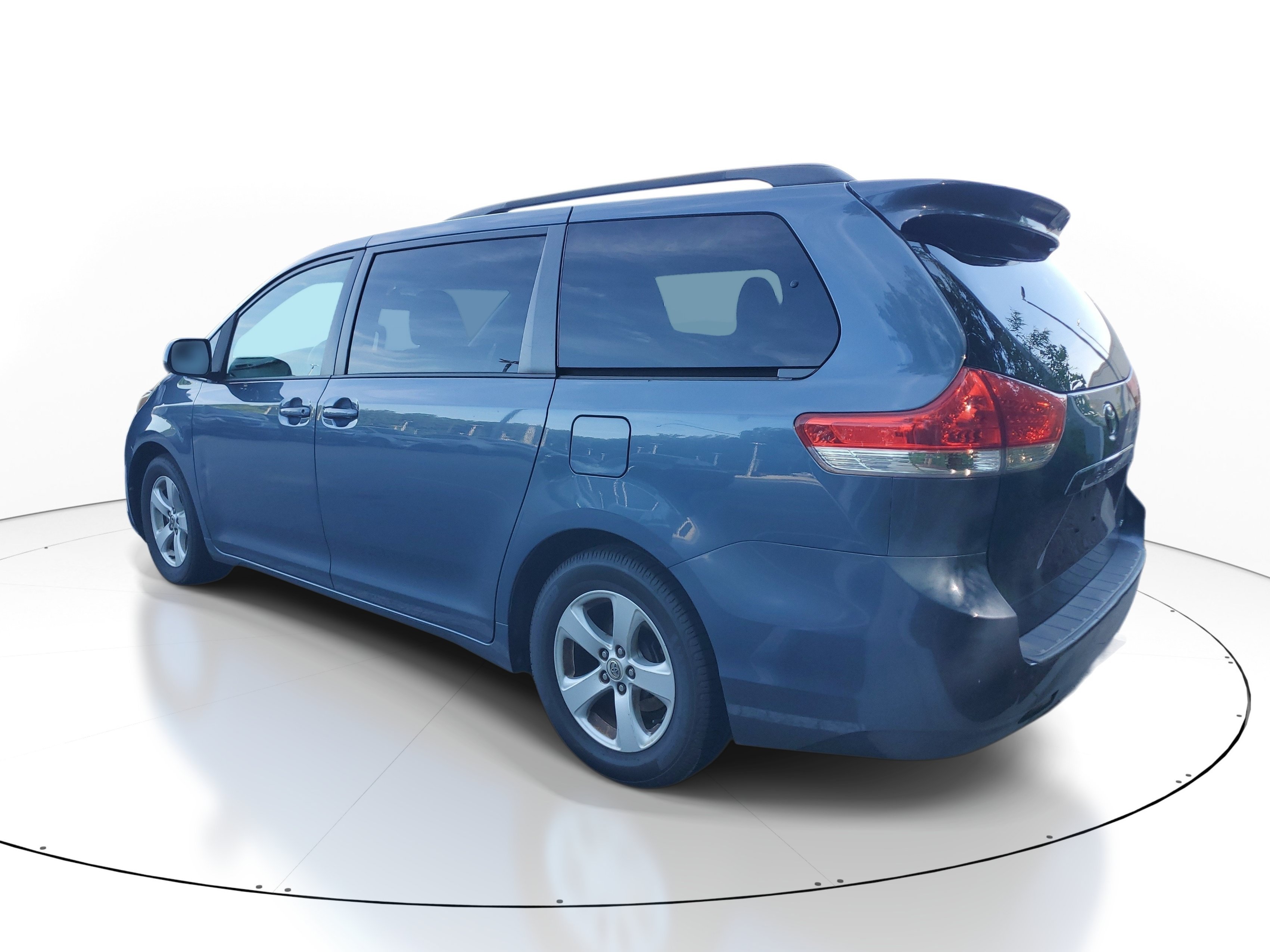 Used 2014 Blue Toyota LE image 7