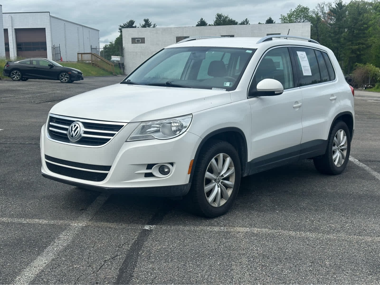 2011 Volkswagen Tiguan SE 4Motion's photo