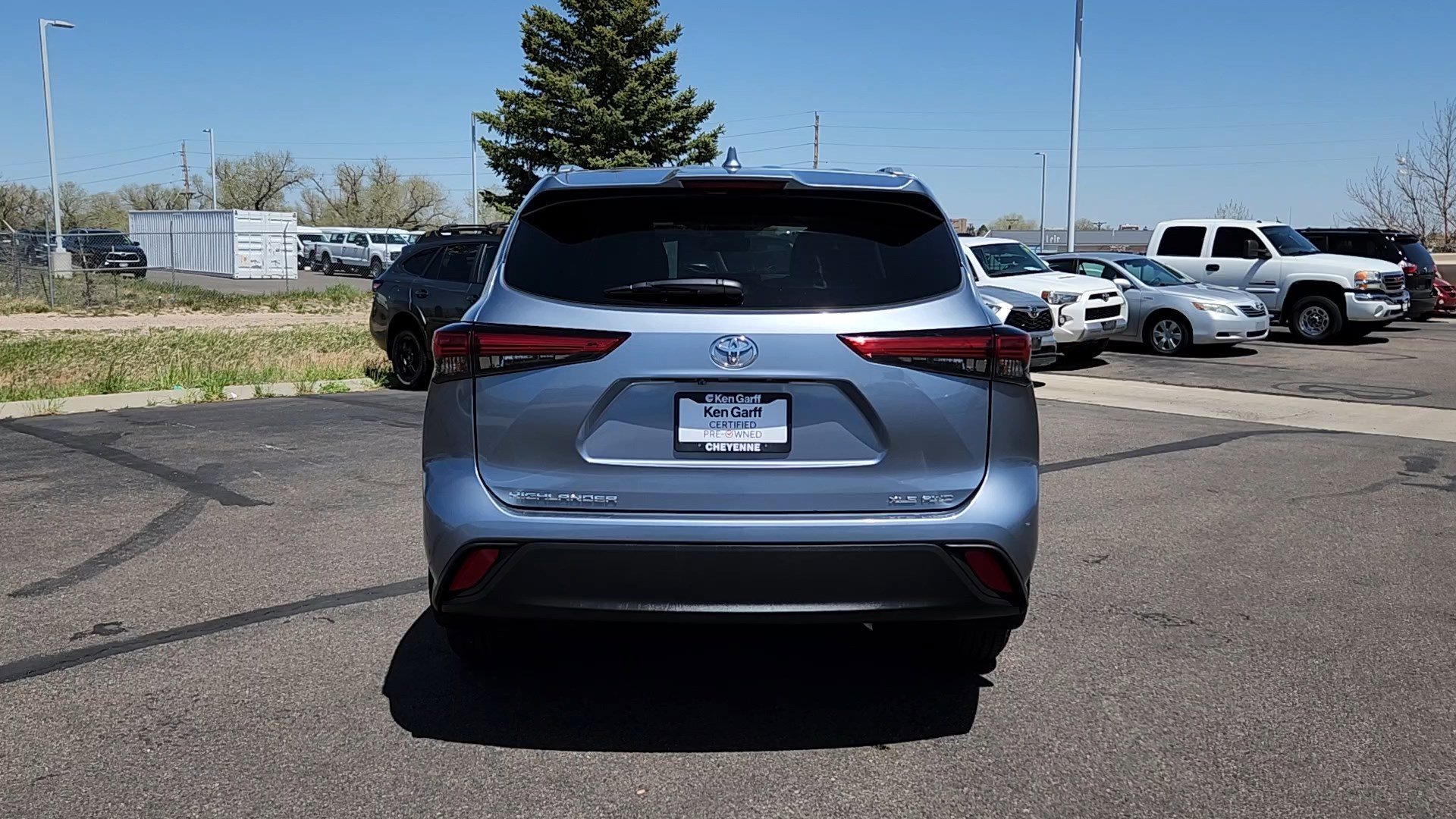 Used 2023 Moon Dust Toyota L image 22