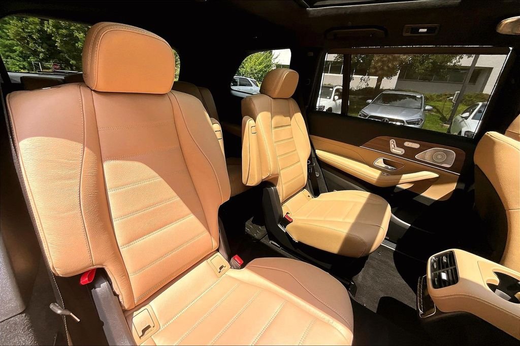 Certified Used 2026 Green Mercedes-Benz GLS 580 image 29