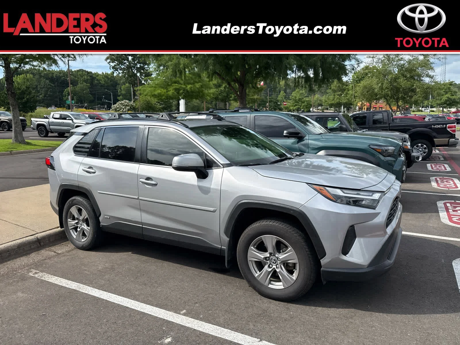 2023 Toyota RAV4 Hybrid XLE AWD's photo