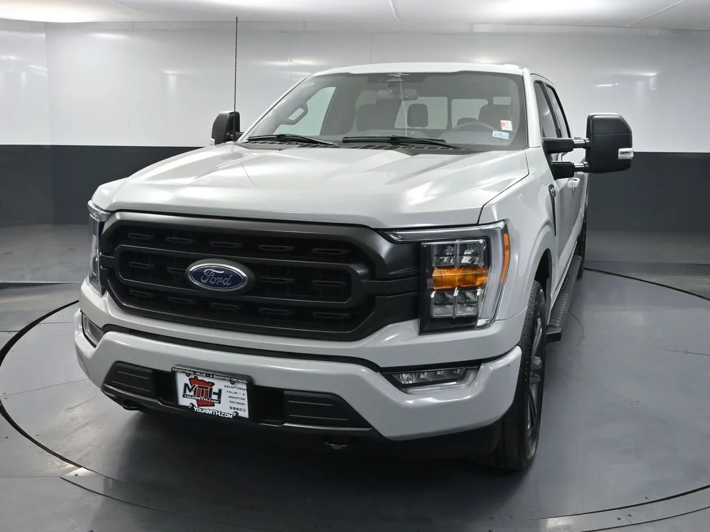 Certified Used 2023 Gray Ford XLT image 9