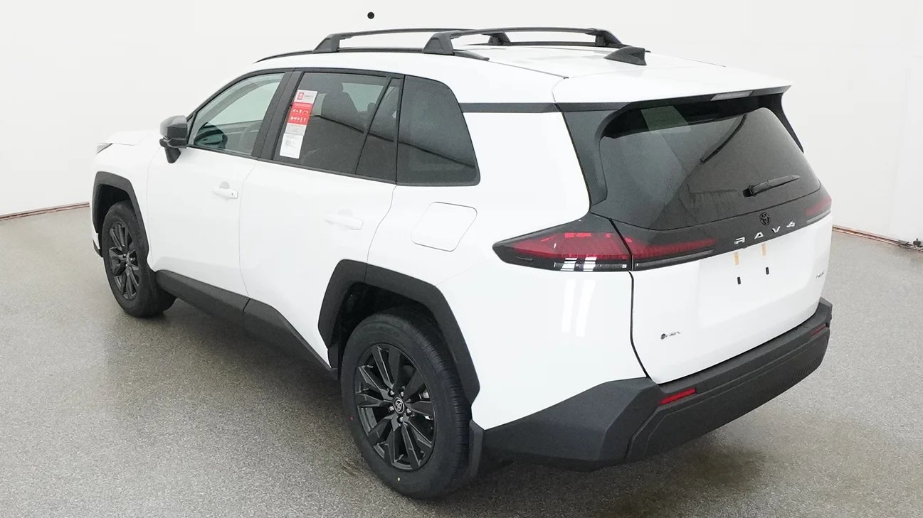 New 2026 Ice Cap Toyota XLE Premium image 14