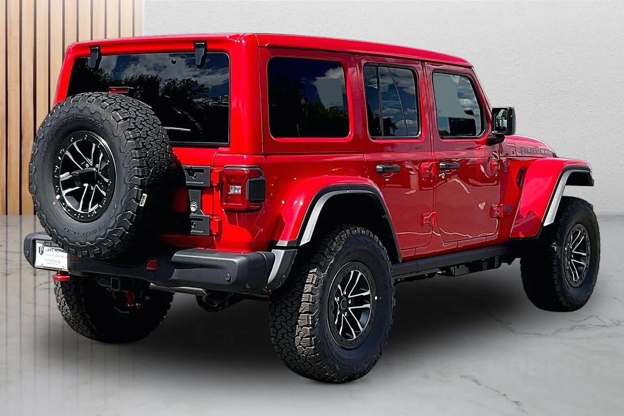 New 2026 Firecracker Red Clear-Coat Exterior Paint Jeep Rubicon X image 8