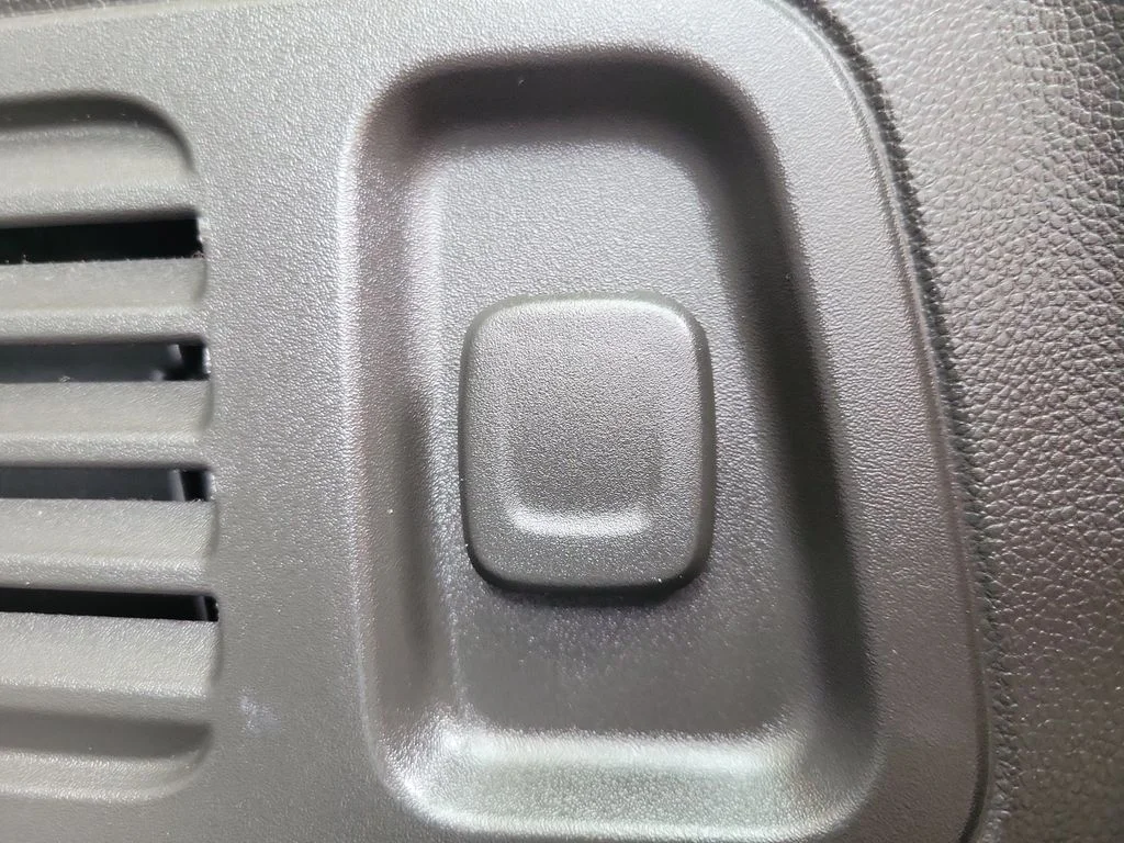 Used 2023 Gray Buick Essence image 7