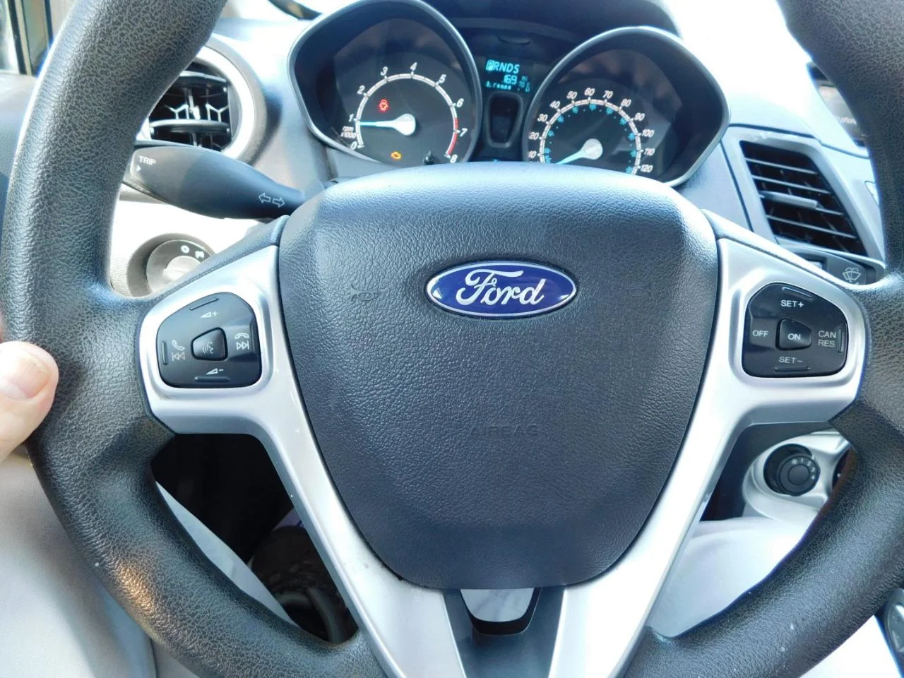 Used 2018 Black Ford SE SEDAN image 24