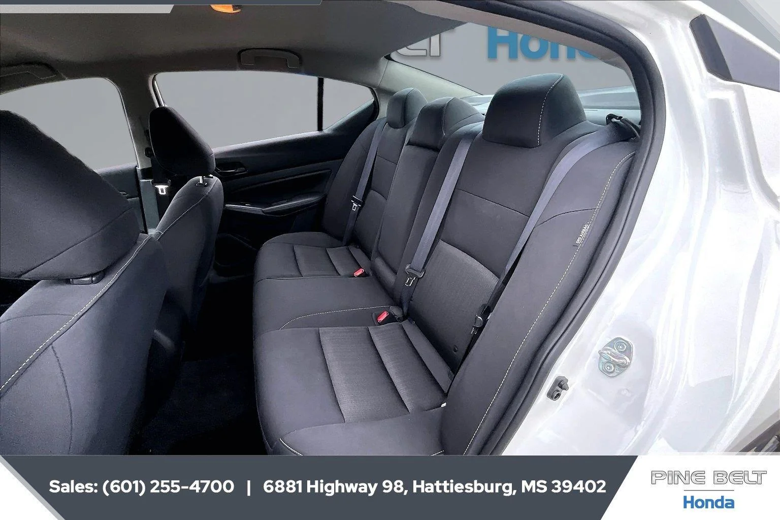 Used 2025 Glacier White Nissan SV image 19