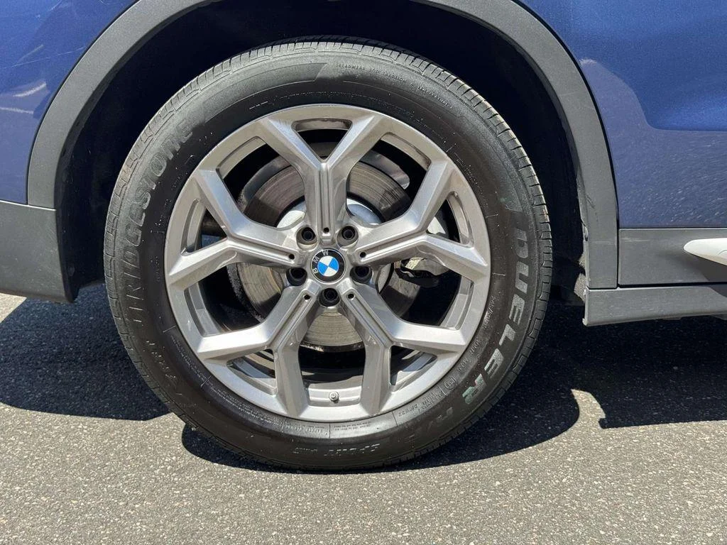 Used 2022 Phytonic Blue Metallic BMW xDrive30i image 8