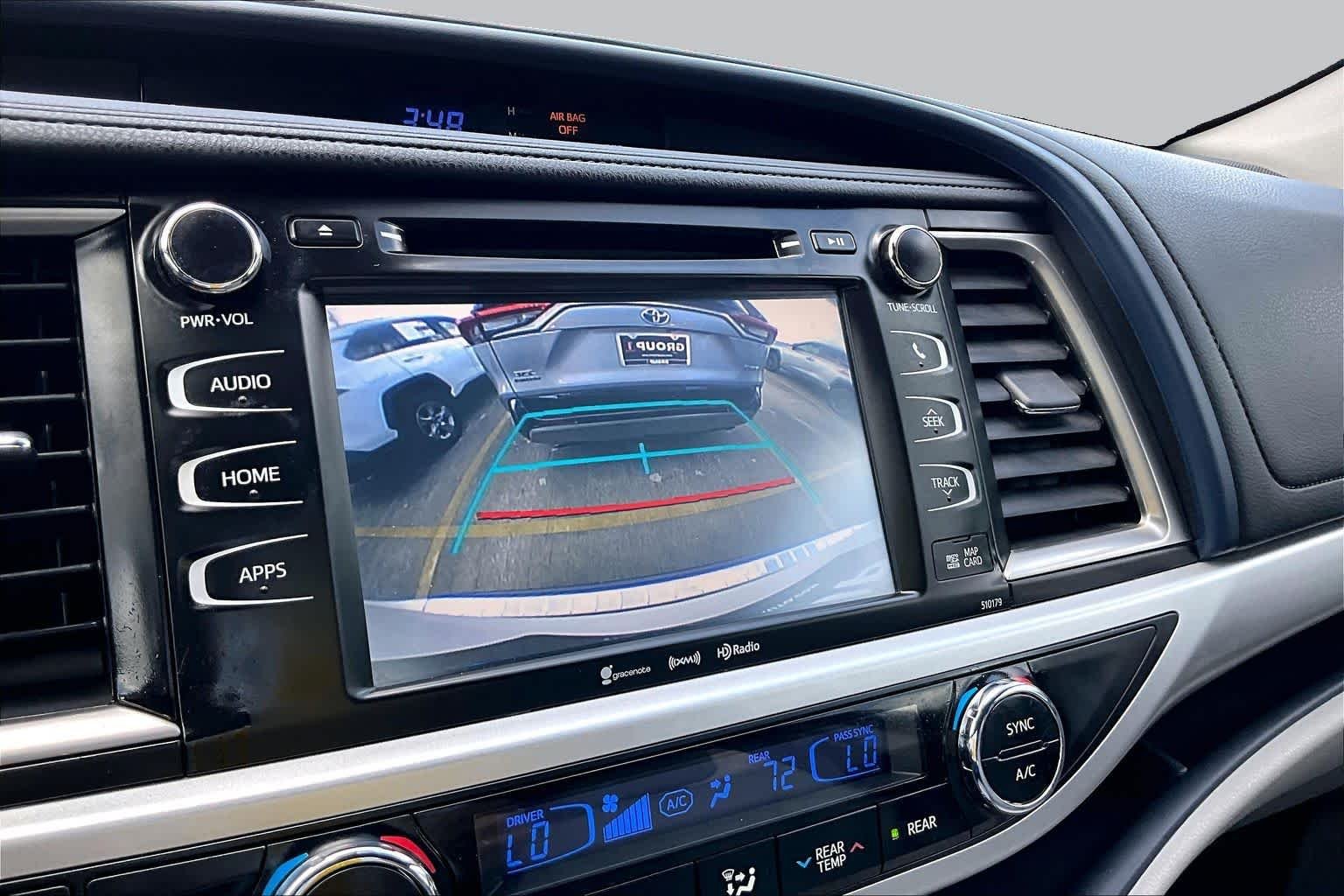 Used 2018 Blizzard Pearl Toyota XLE image 27