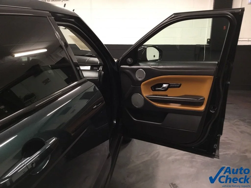 Used 2016 Green Land Rover HSE Dynamic image 38