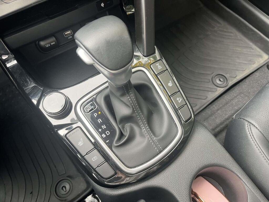Certified Used 2024 Gravity Gray Kia EX image 27