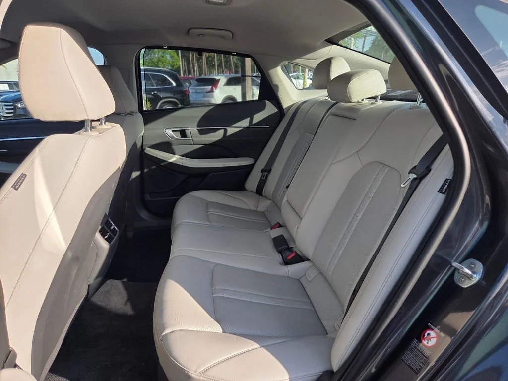 Used 2022 Portofino Gray Hyundai Limited image 24