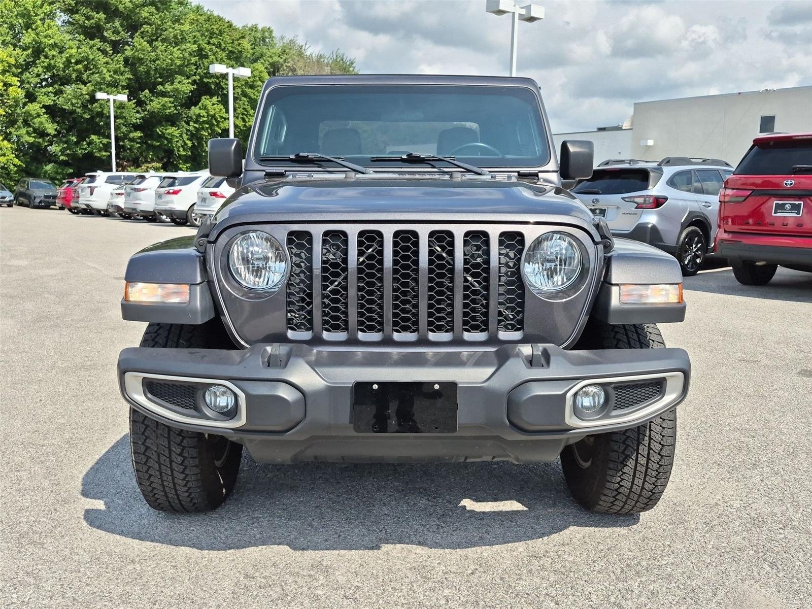Used 2020 Granite Crystal Metallic Clearcoat Jeep Sport S image 8
