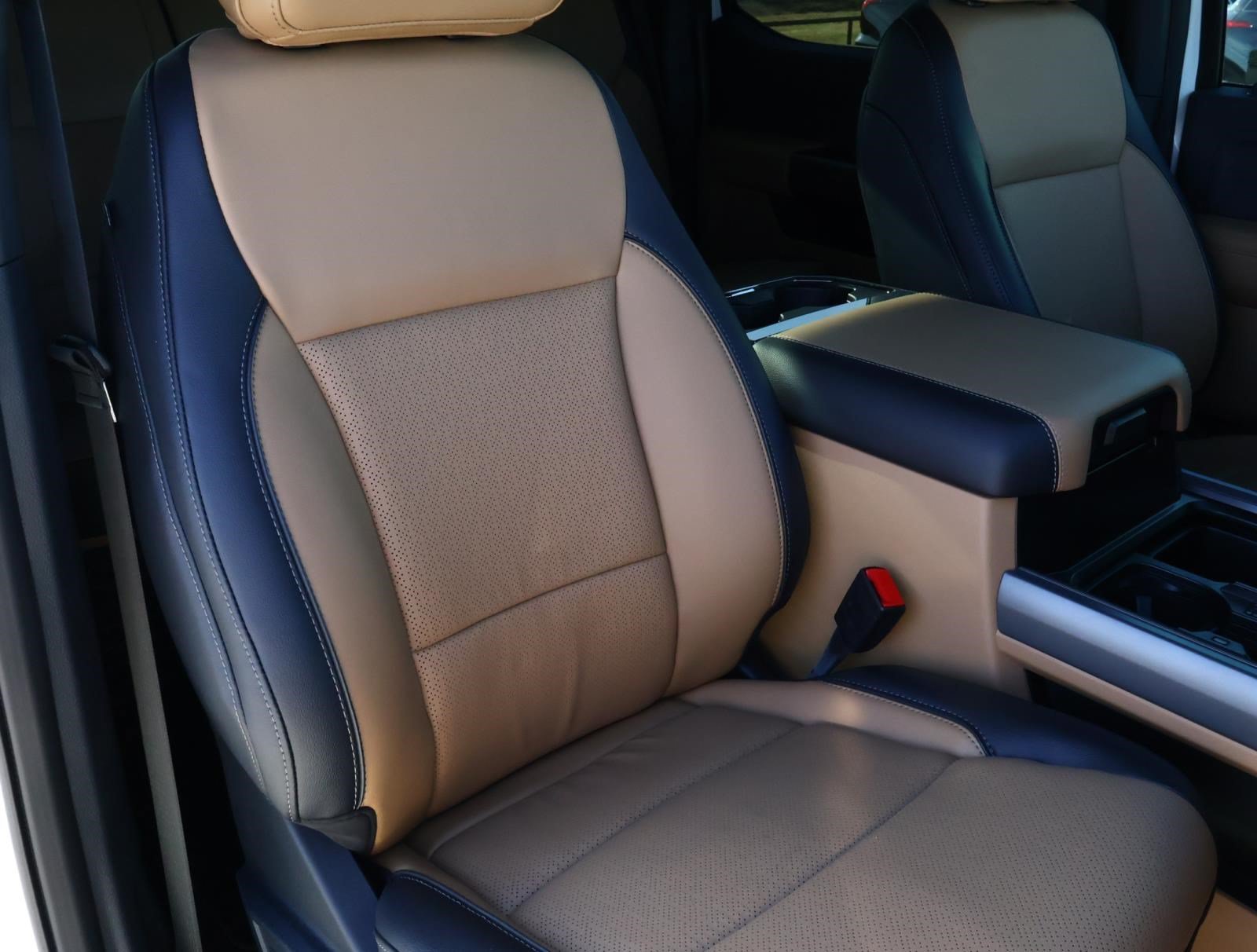 Used 2026 Blue Ford Lariat image 17