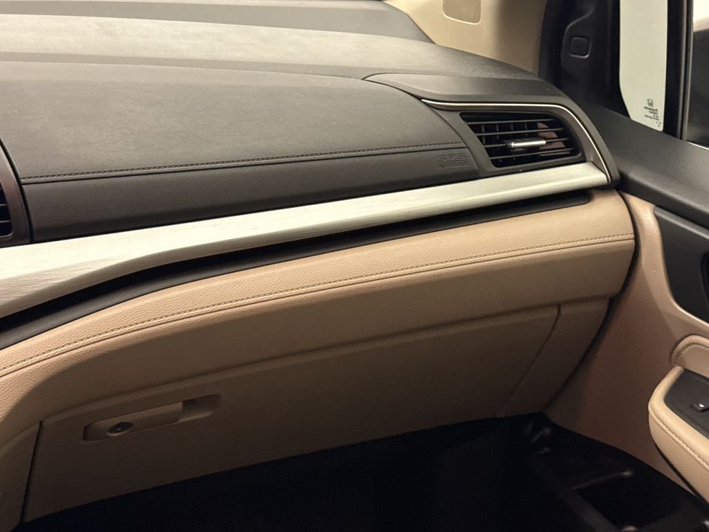2021 Honda Odyssey EX-L - Photo 16