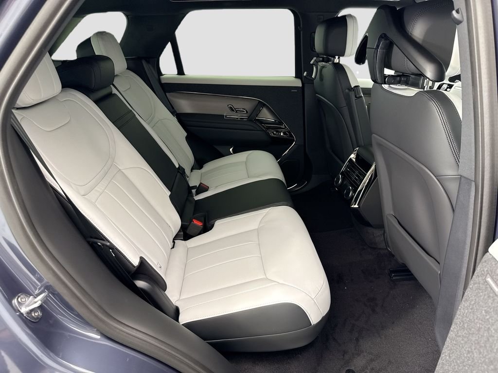 New 2026 Varesine Blue Land Rover Dynamic SE image 21