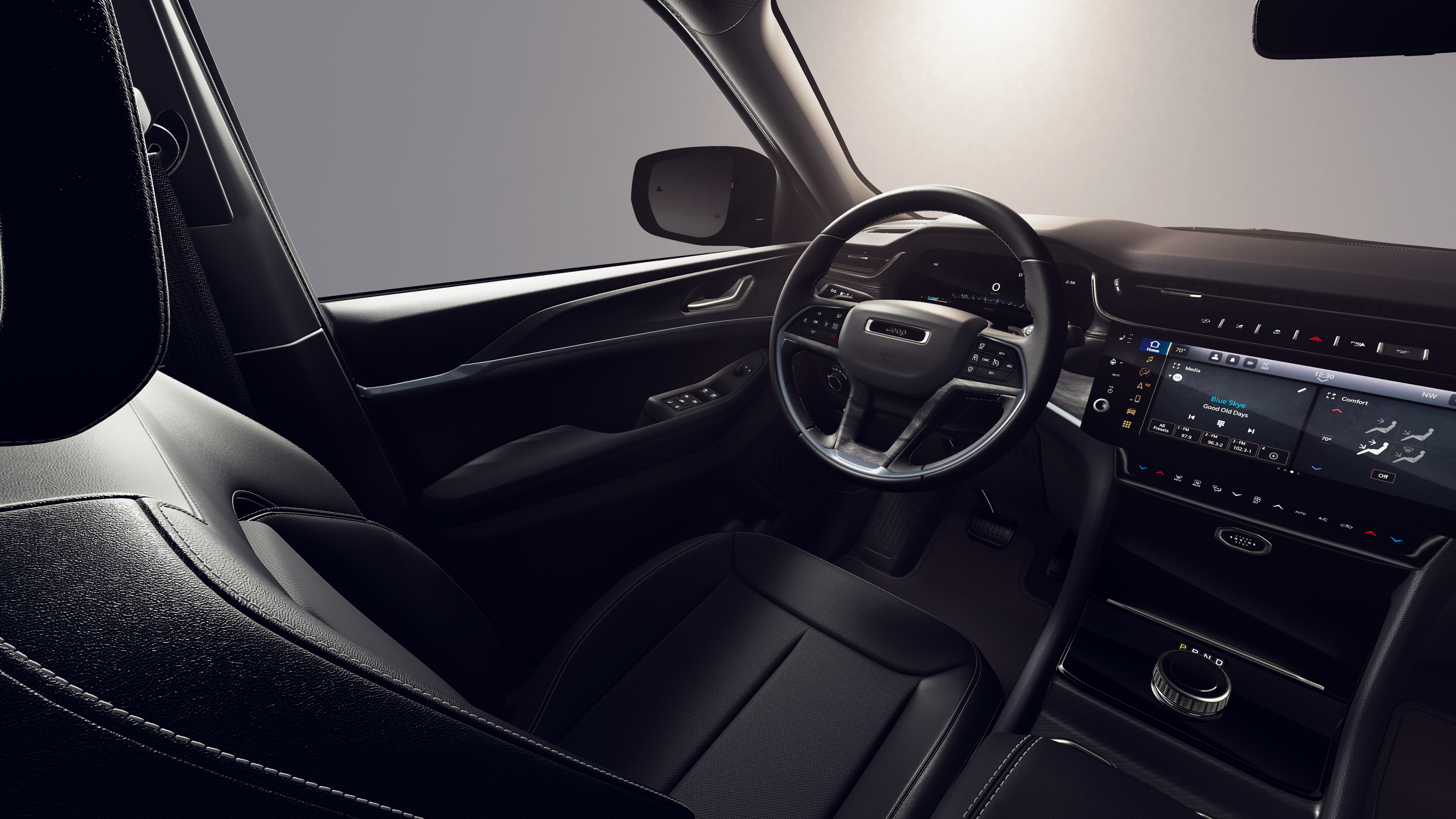 New 2026 Diamond Black Crystal Pearl-Coat Exterior Paint Jeep Laredo image 20