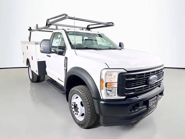 2025 Ford F-450 Super Duty Chassis Cab