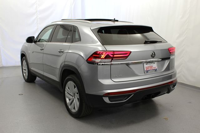 Used 2023 Pyrite Silver Metallic Volkswagen 3.6L V6 SE w/Technology image 7
