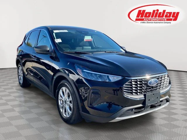 Used 2023 Black Ford Active image 1