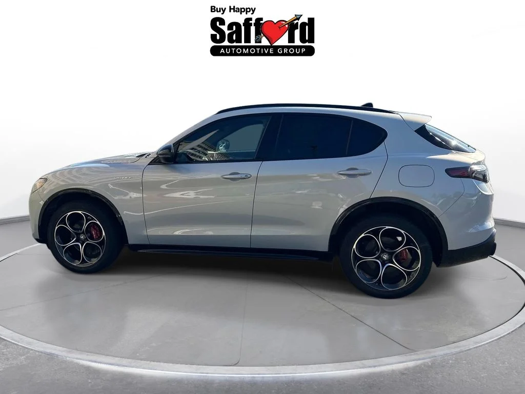 Used 2025 Moonlight Gray Alfa Romeo Veloce image 5