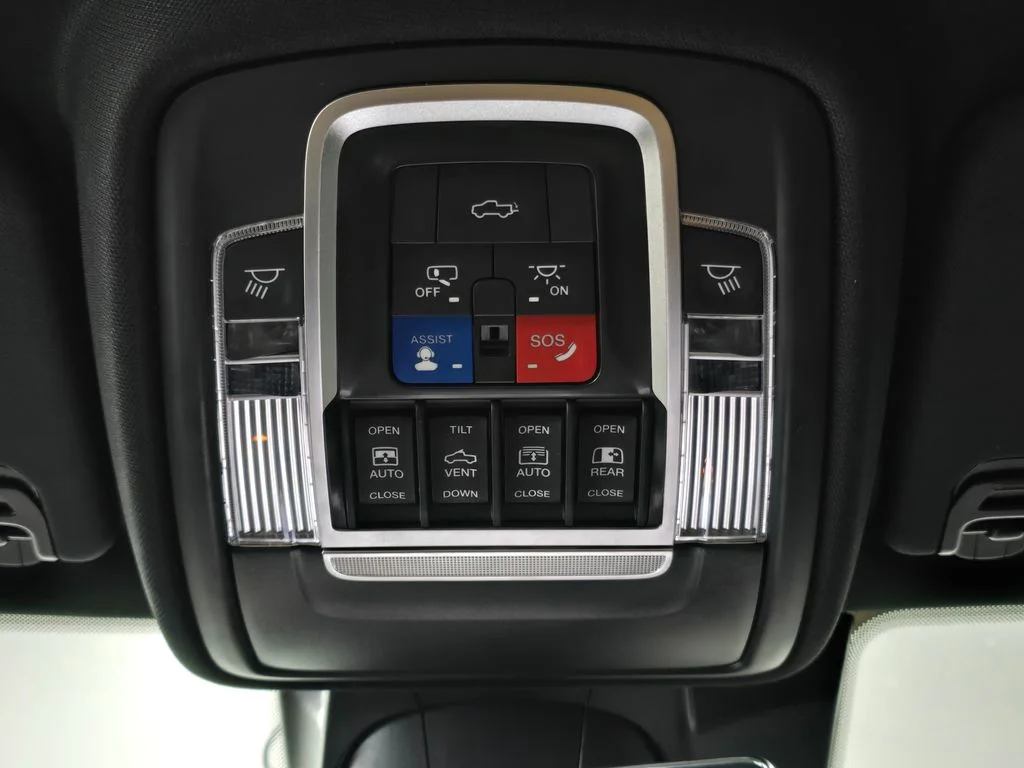 Used 2022 White Ram Rebel image 19