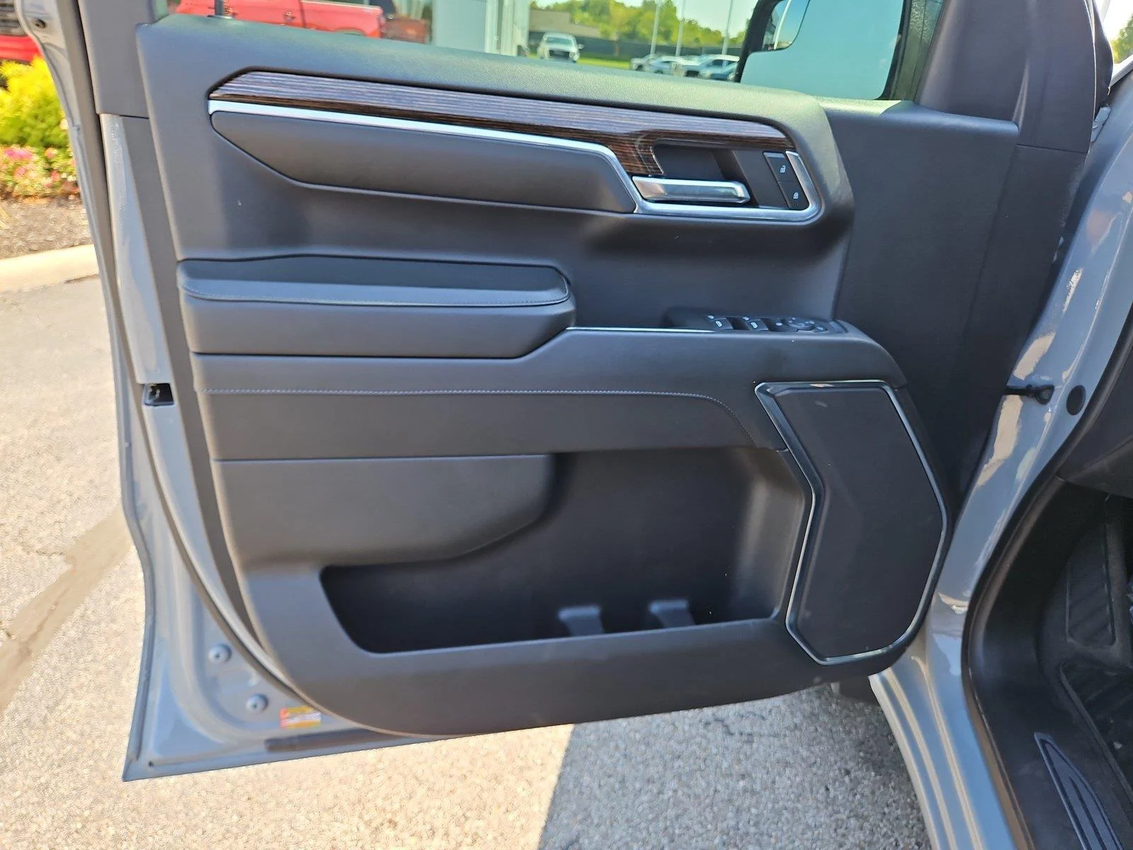 Used 2024 Thunderstorm Gray GMC Elevation image 18