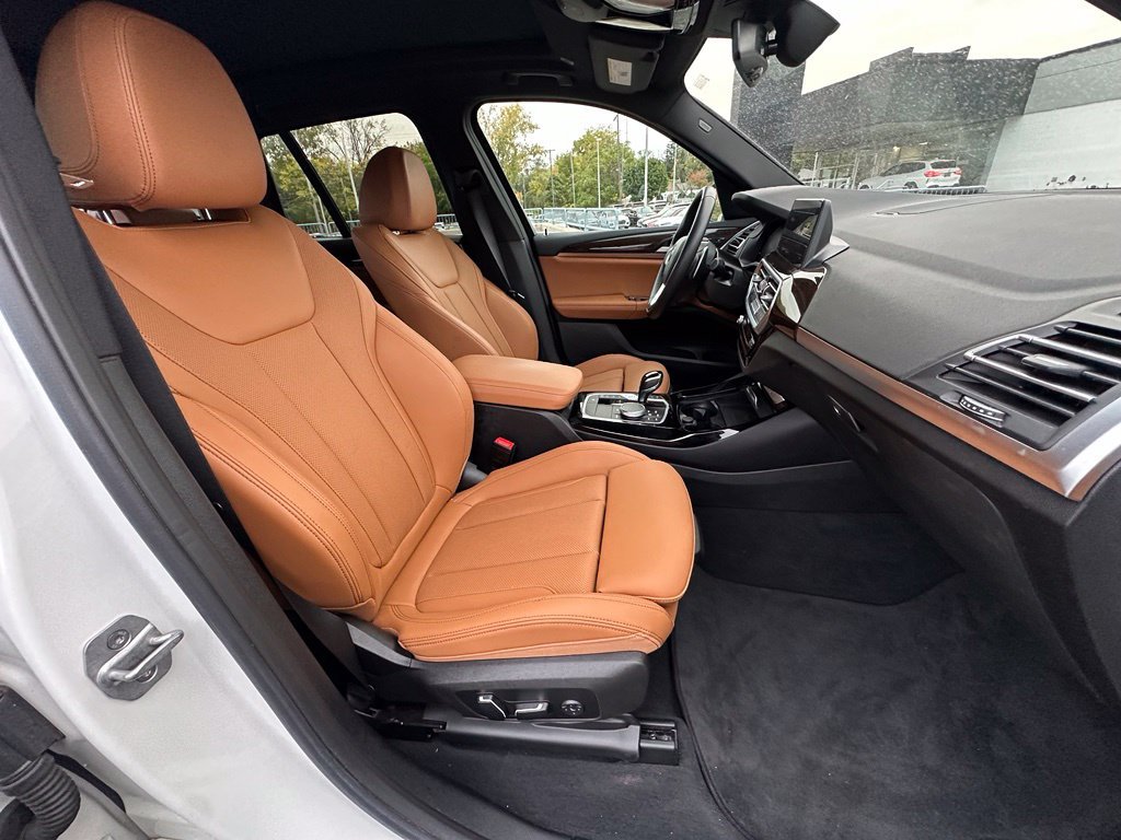 Used 2024 Alpine White BMW xDrive30i image 6