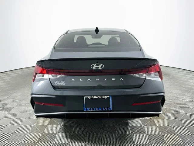 New 2026 Gray Hyundai SEL Sport image 4